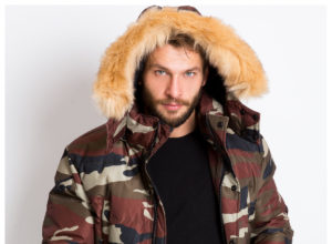 Męskie kurtki puchowe na zimę – zobacz, co jest teraz w modzie